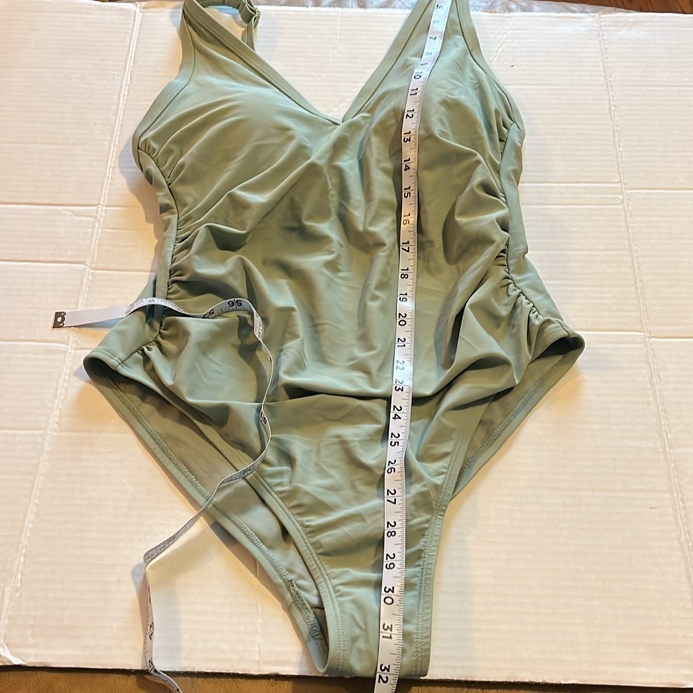 NWT-Kona Sol-16W--greenV-neck, cheeky, adjustable straps, one piece swimsuit. - Picture 11 of 12